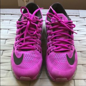 Women’s Nike Air Max 2016